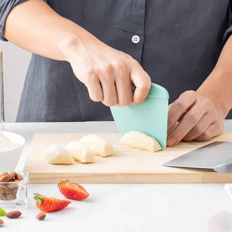 2 IN 1 Bench Scraper Dough Cut - огляд і ціна Bench Scraper Dough